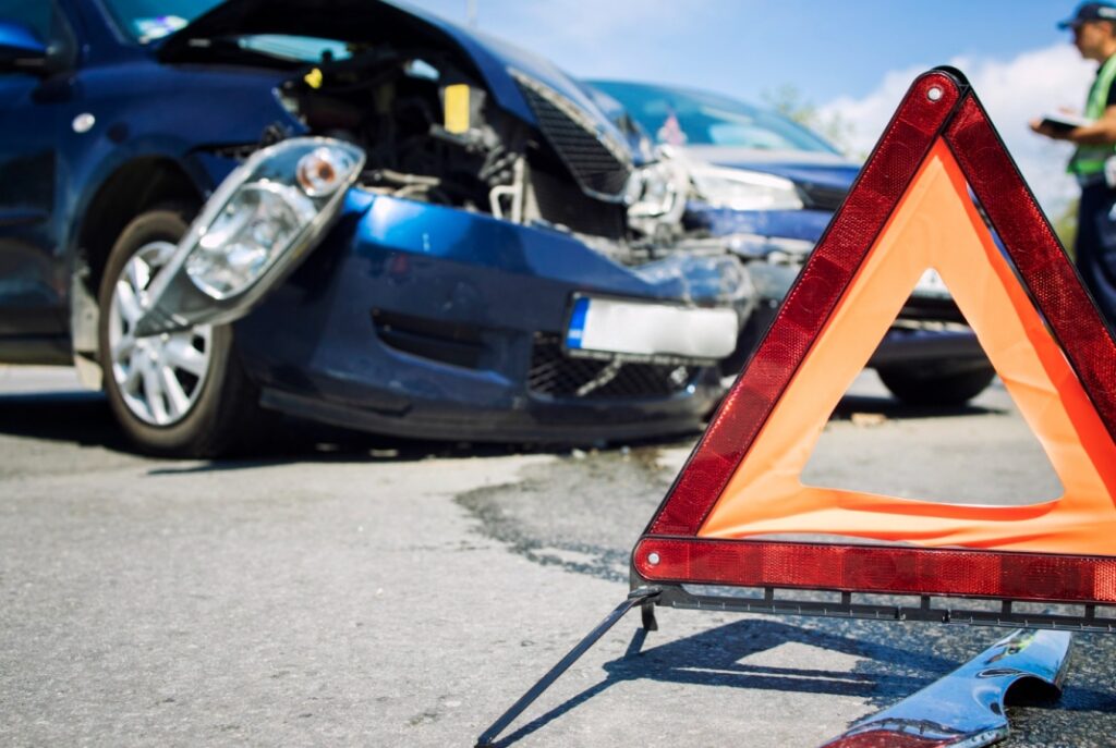 Wypadek samochodowy w Cerekwicy: 18-latka trafiła do szpitala